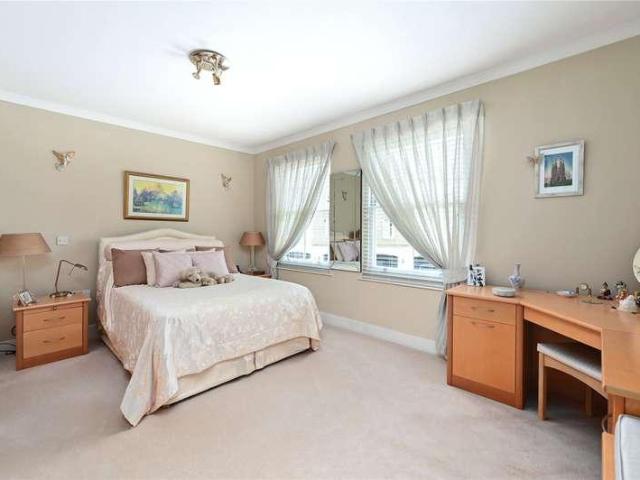 House for sale in Lower Halliford, Surrey