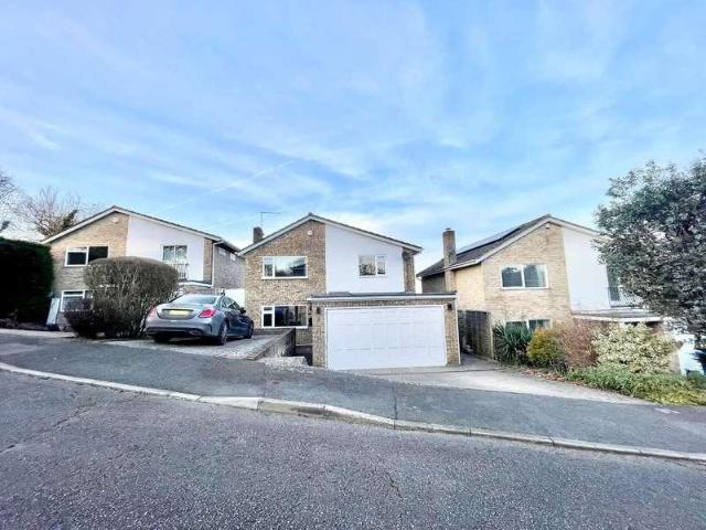 House for sale in Windsor, Dedworth