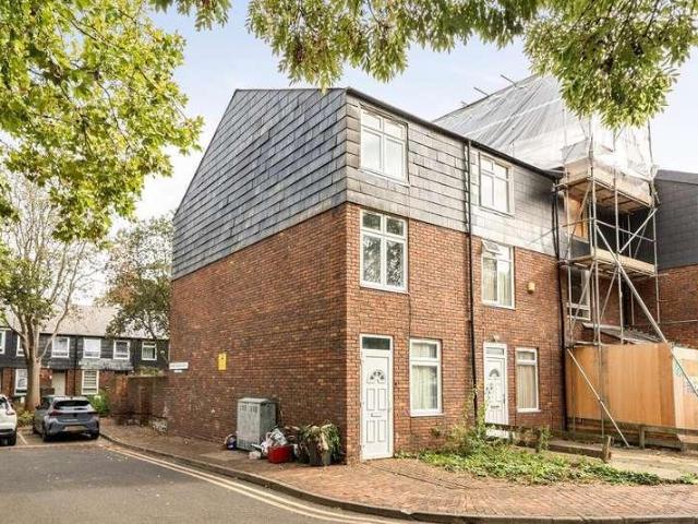 House for sale in Tottenham Hale, Greater London