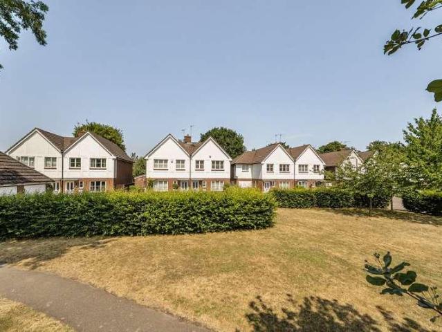 House for sale in Watford Rural, Batchworth