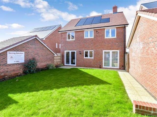 House for sale in Mill Hill, Ash