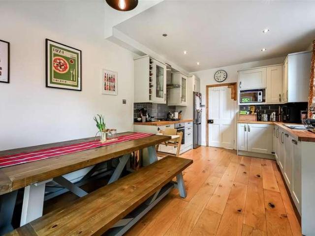 House for sale in London Borough of Merton, Collier's Wood