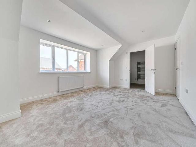 House for sale in Cockfield Great Green, Chelmondiston