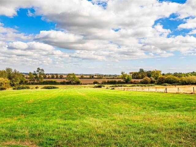 House for sale in Crafton, Mentmore