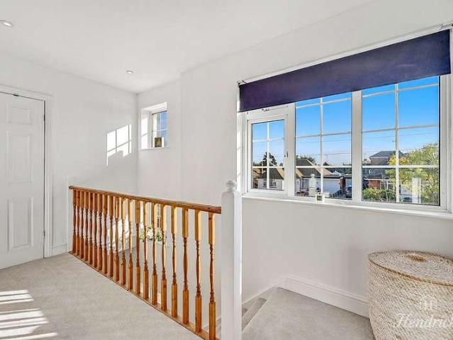 House for sale in North Shoebury, Alton Barnes