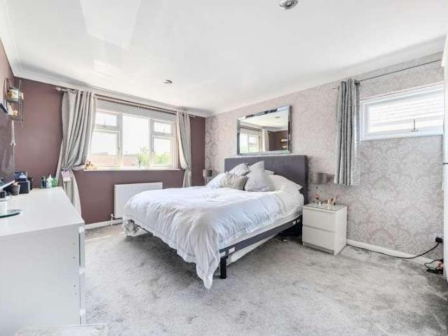 House for sale in Spring Vale, Hampshire