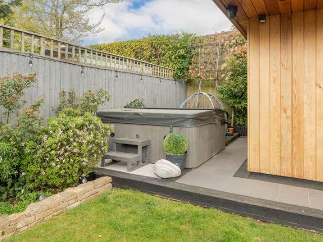 House for sale in Black Bourton, Oxfordshire