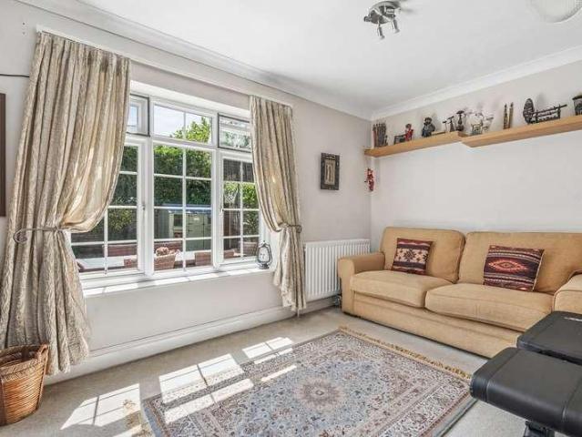 House for sale in Chalfont St. Peter, Denham