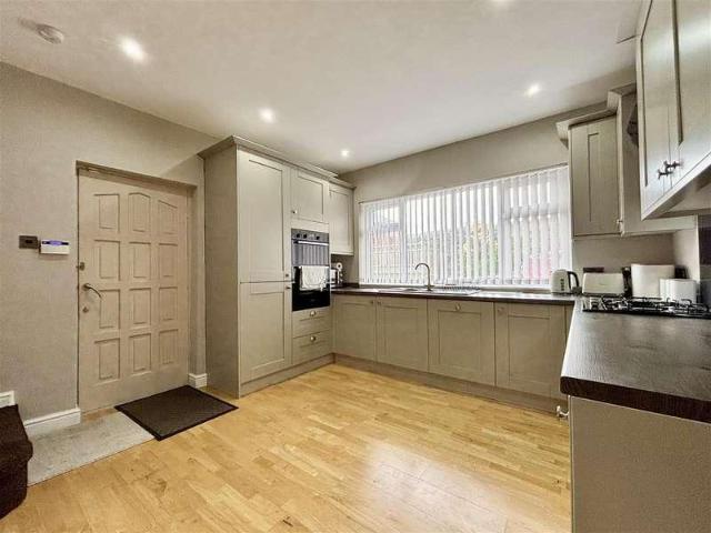 House for sale in Catherine Slack, Queensbury