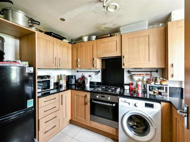 House for sale in London Borough of Merton, Mitcham
