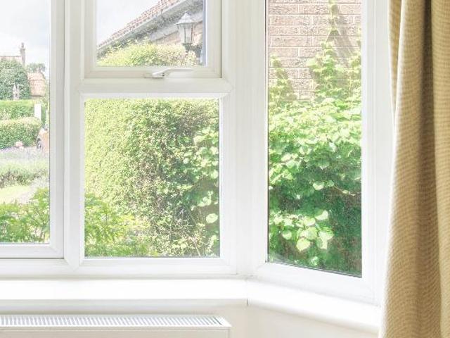 House for sale in London Borough of Croydon, Selsdon