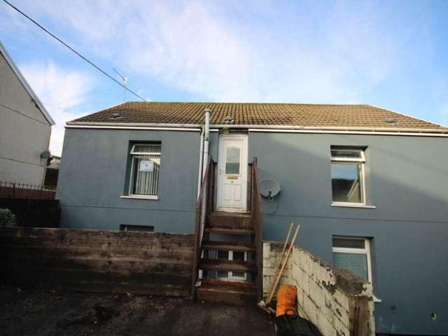 House for sale in Fochriw, Wales