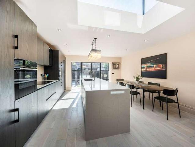 House for sale in Wealdstone, Greater London