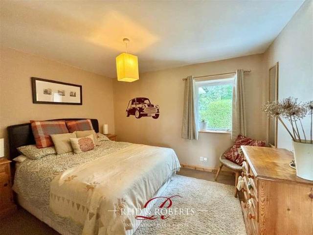 House for sale in Clwyd