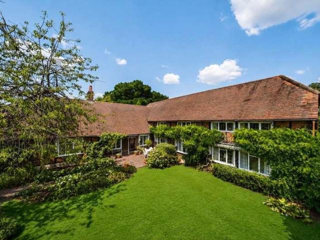 House for sale in Horsell, Woking