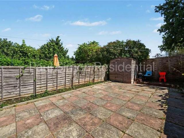House for sale in Greater London