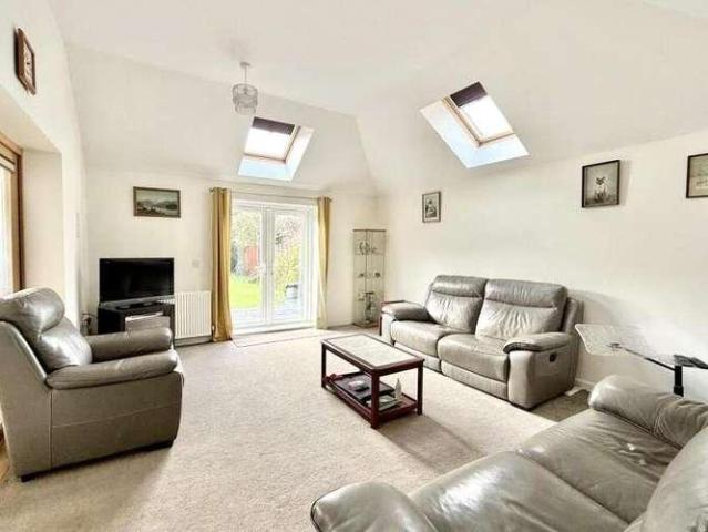 House for sale in Highcliffe