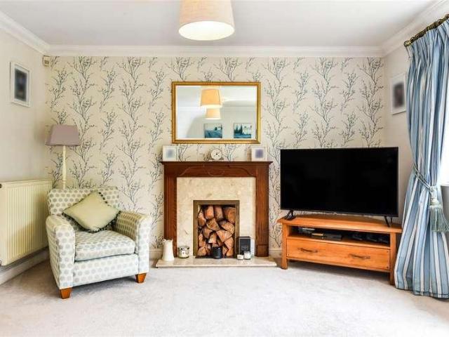 House for sale in Littlecote, West Sussex