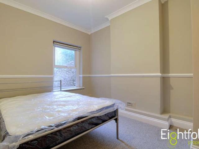 House for sale in Round Hill, Brighton & Hove