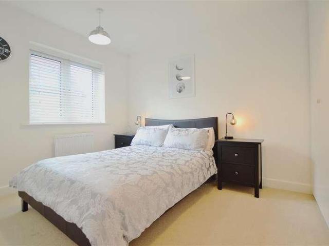 House for sale in Wexham Court, Slough