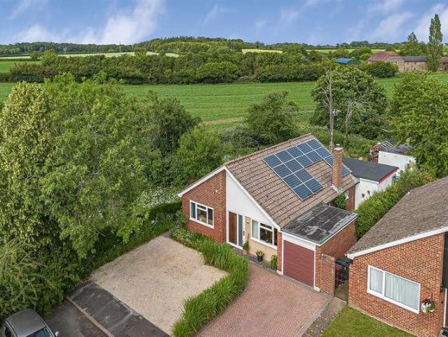 House for sale in Caversham Park, Reading