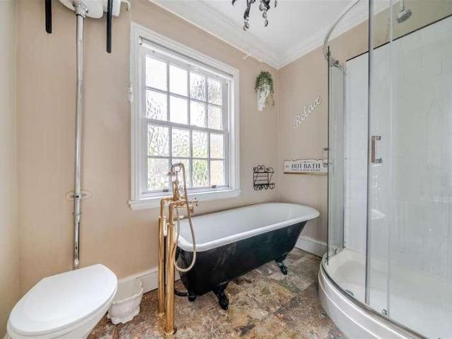 House for sale in Hardway, Middlecroft