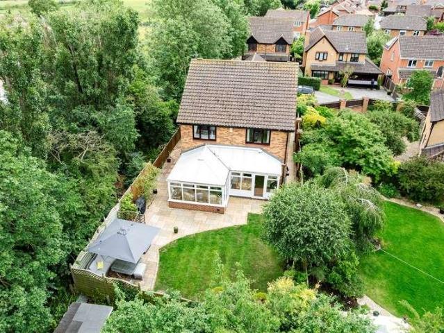 House for sale in Elmfield, Leicestershire