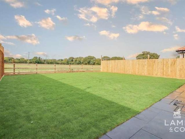 House for sale in Weeley, Dale Hill