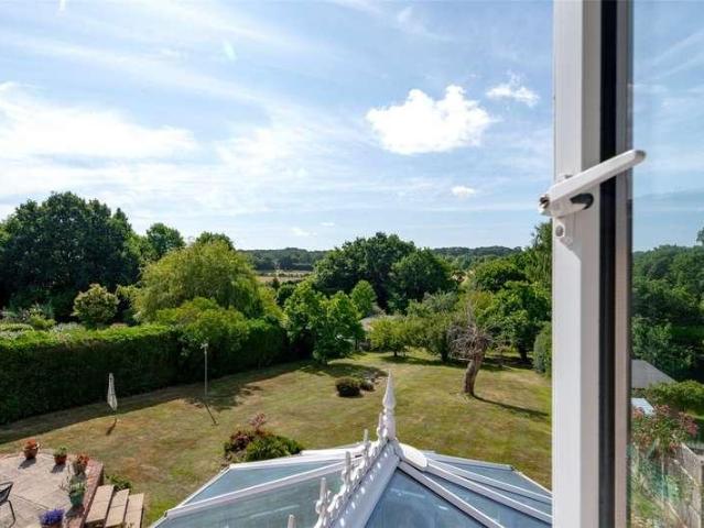 House for sale in Furzehill, East Dorset