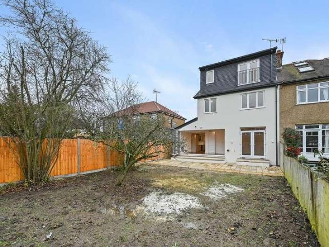 House for sale in Lane, Greater London