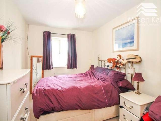 House for sale in Oxley Park, Shenley Church End