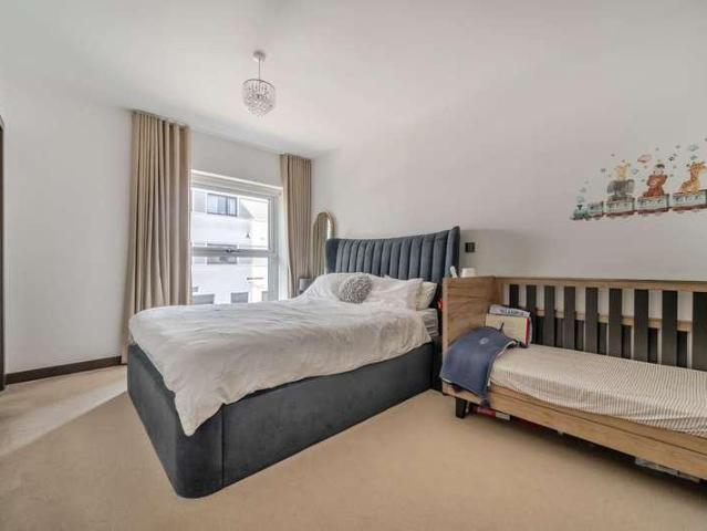 House for sale in Denham