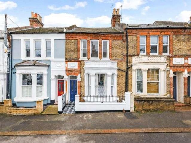 House for sale in Clapham, Greater London