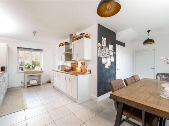House for sale in Greengates, West Yorkshire