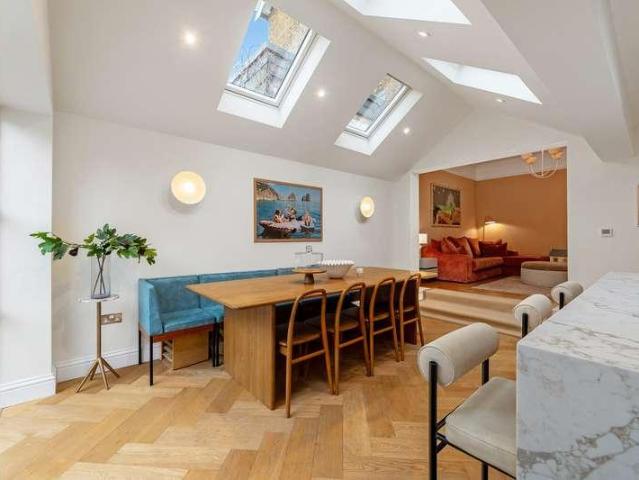 House for sale in Southlea, Datchet
