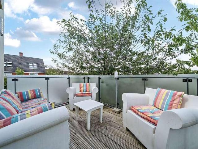 House for sale in London Borough of Merton, Mitcham