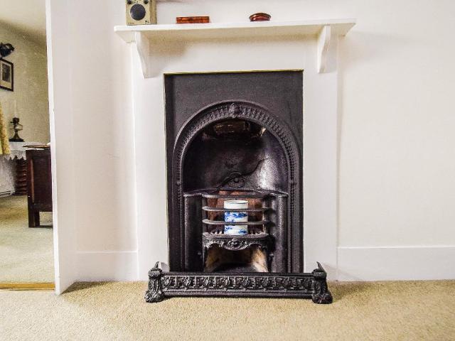House for sale in The Butts, Kent