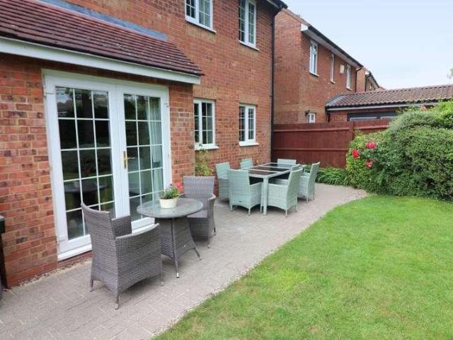 House for sale in Barton-le-clay, Bedfordshire