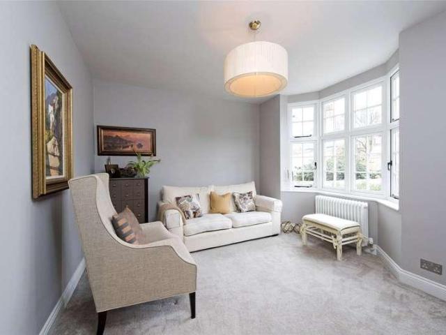 House for sale in Earlsfield, Greater London