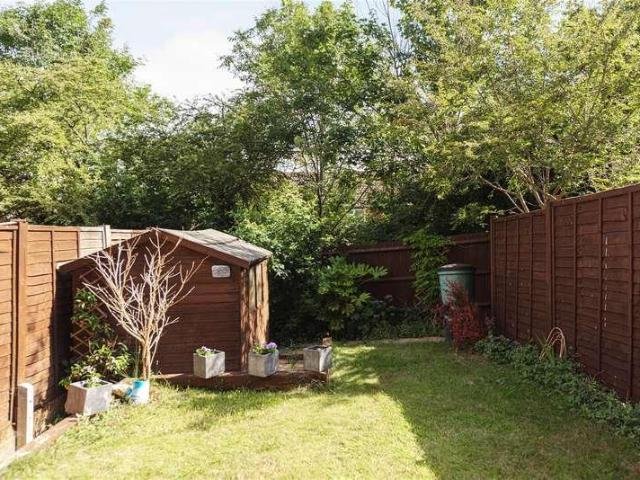 House for sale in Woodcote, Epsom
