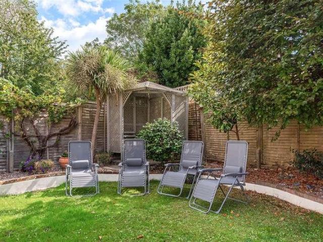 House for sale in Barnham and Eastergate, Clapham