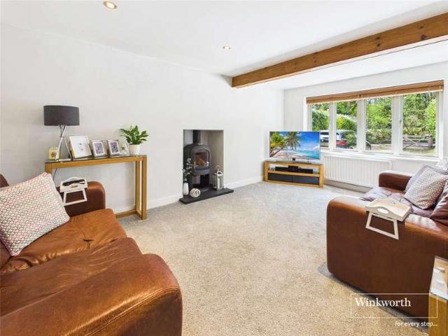 House for sale in Bucklebury, West Berkshire