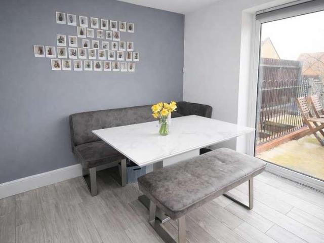 House for sale in Manor Estate, Pouchen End
