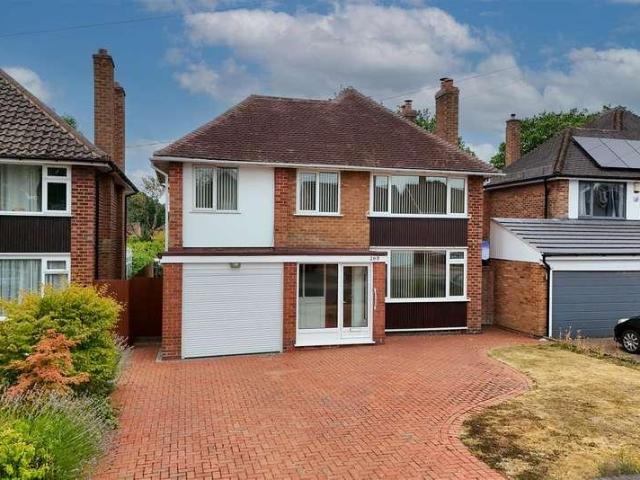 House for sale in Shirley, West Midlands