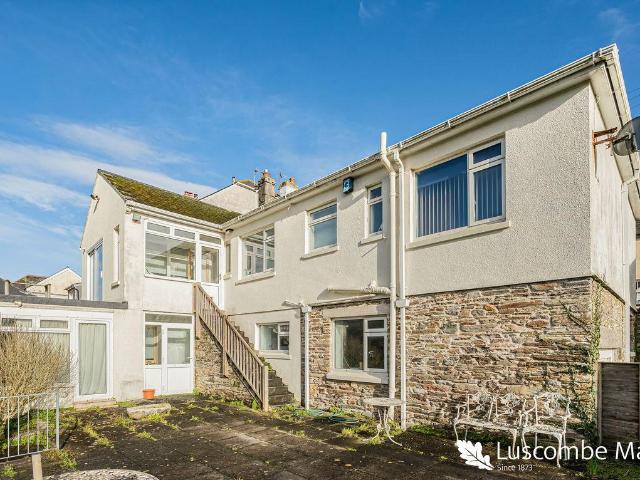 House for sale in Strode, Devon