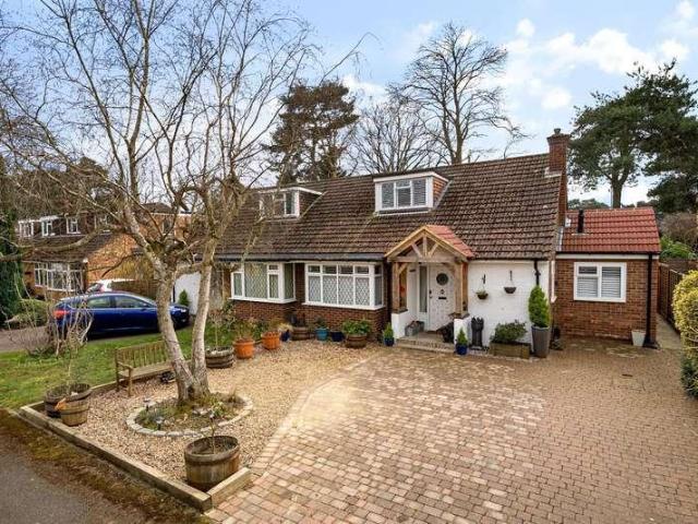 House for sale in Sheerwater, Woking
