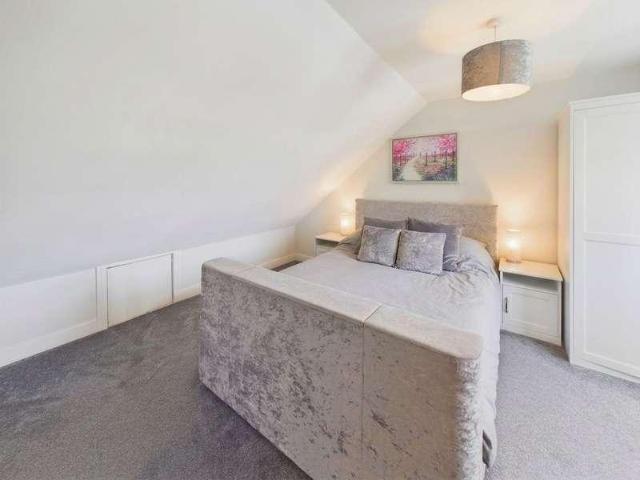 House for sale in Red Hill, Surrey