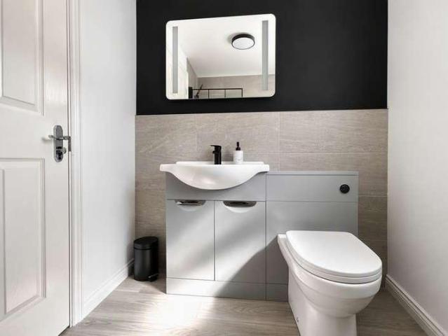 House for sale in Esh
