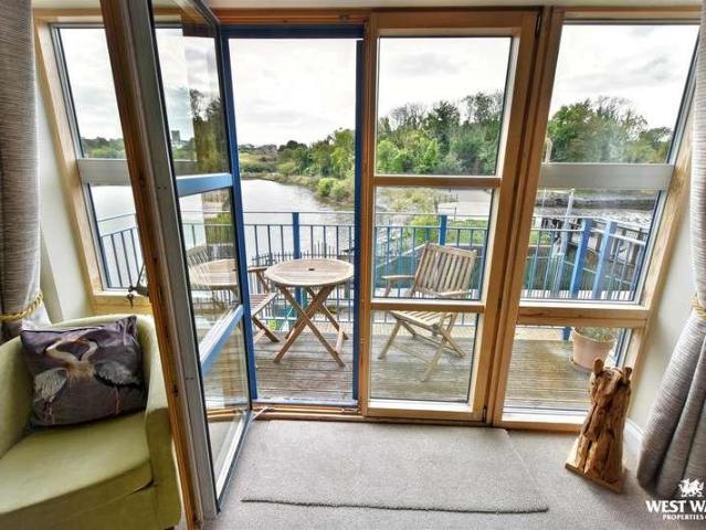 House for sale in Monkton, Pembroke