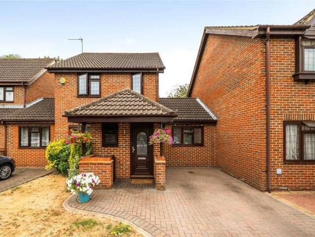 House for sale in Yeading, Greater London